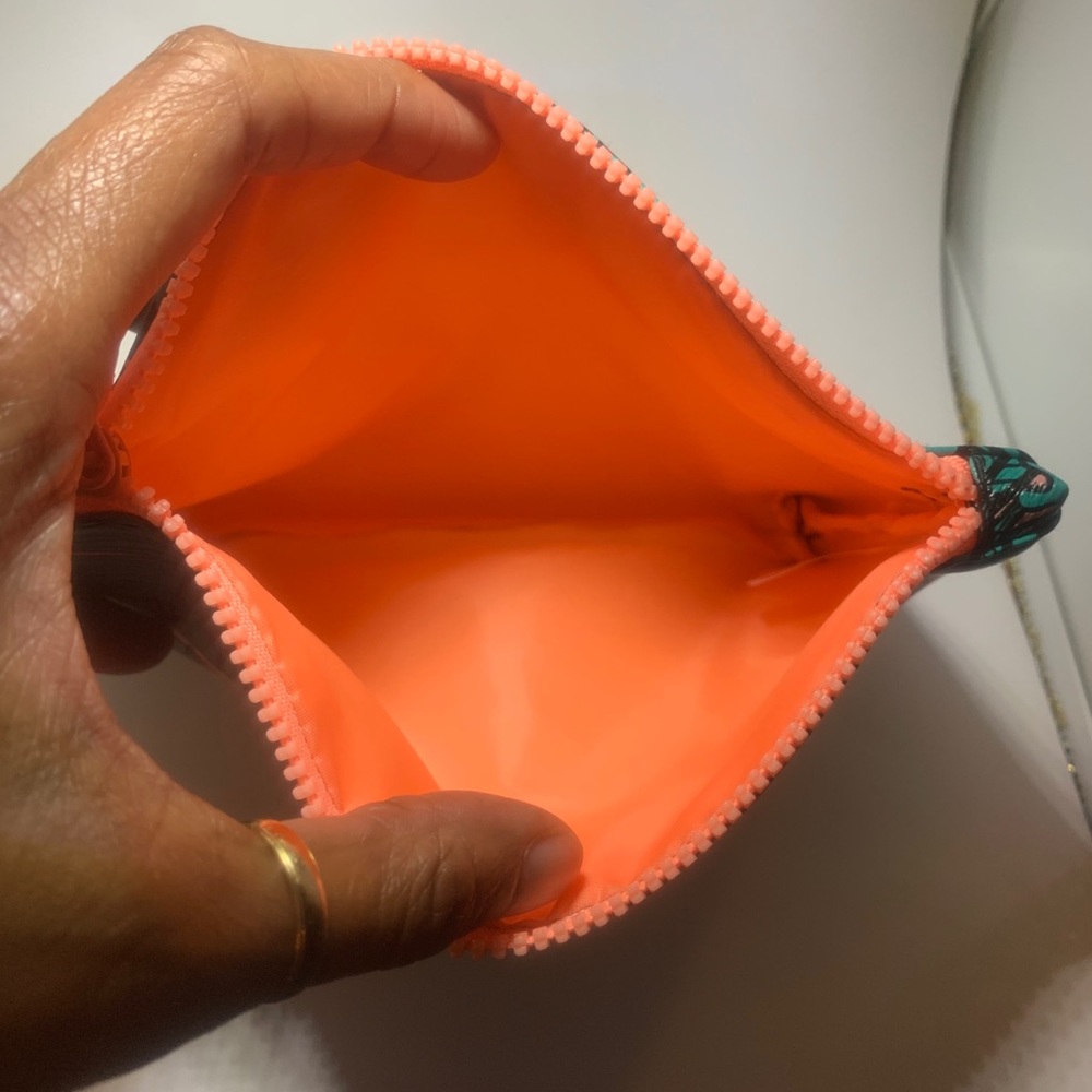 IPSY Cosmetic bags - $6 ea or 3 for $10.00 - Picture 15 of 16